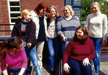 Gruppenbild junge lachende Frauen