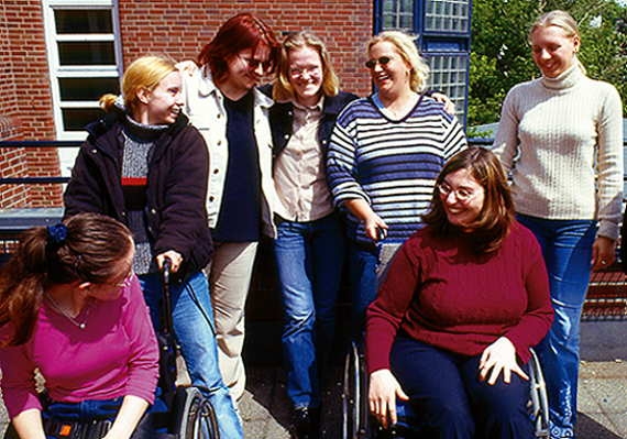 Gruppenbild mit jungen Frauen
